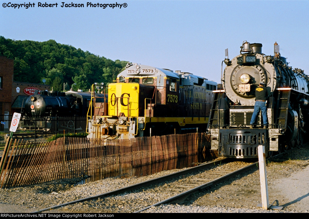Locomotives at Train Festival 2004